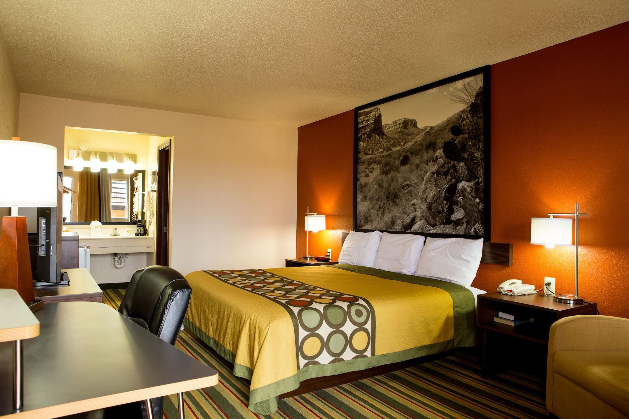 Super 8 By Wyndham Woodward Hotel Kültér fotó