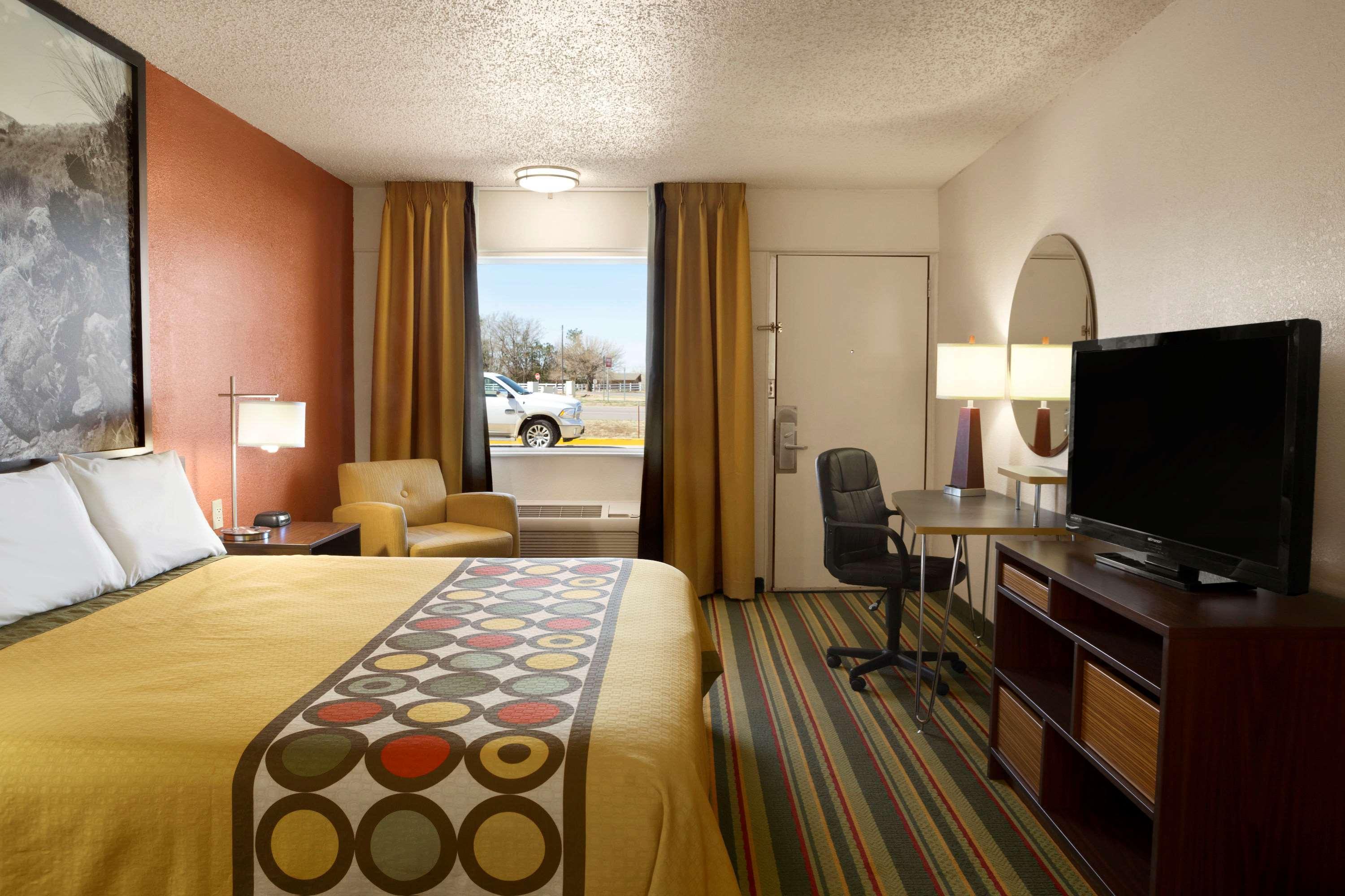 Super 8 By Wyndham Woodward Hotel Kültér fotó